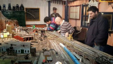 Ferroamigos Club Escobar, is a museum and Argentinian model railroading club in Escobar, Argentina. Learn more about Argentina Ferroamigos Club in Escobar and see what Ferroamigos Club in Escobar has to offer in model trains in Argentina, So visit Argentina Ferroamigos Club in Escobar At www.krafttrains.com.
Ferroamigos Club Escobar, es un museo y club ferroviario modelo argentino en Escobar, Argentina. Conozca más sobre Argentina Ferroamigos Club en Escobar y vea lo que Ferroamigos Club en Escobar tiene para ofrecer en modelos de trenes en Argentina, así que visite Argentina Ferroamigos Club en Escobar En www.krafttrains.com.
