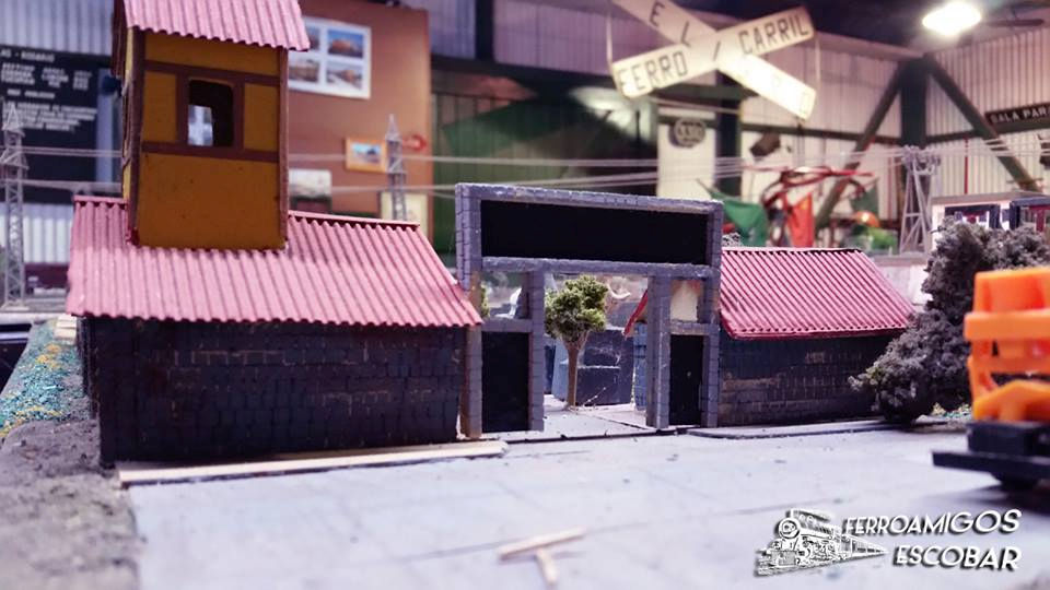 Ferroamigos Club Escobar, is a museum and Argentinian model railroading club in Escobar, Argentina. Learn more about Argentina Ferroamigos Club in Escobar and see what Ferroamigos Club in Escobar has to offer in model trains in Argentina, So visit Argentina Ferroamigos Club in Escobar At www.krafttrains.com.
Ferroamigos Club Escobar, es un museo y club ferroviario modelo argentino en Escobar, Argentina. Conozca más sobre Argentina Ferroamigos Club en Escobar y vea lo que Ferroamigos Club en Escobar tiene para ofrecer en modelos de trenes en Argentina, así que visite Argentina Ferroamigos Club en Escobar En www.krafttrains.com.
