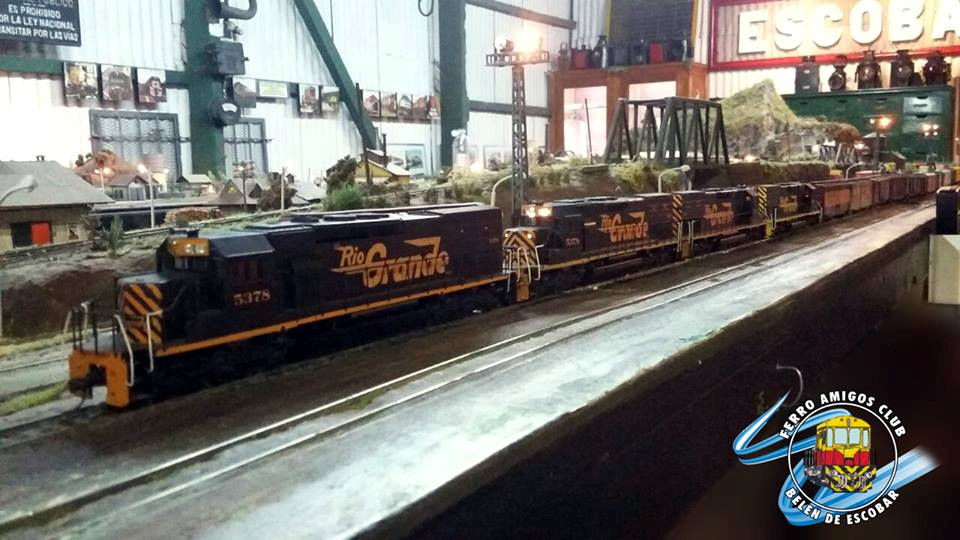 Ferroamigos Club Escobar, is a museum and Argentinian model railroading club in Escobar, Argentina. Learn more about Argentina Ferroamigos Club in Escobar and see what Ferroamigos Club in Escobar has to offer in model trains in Argentina, So visit Argentina Ferroamigos Club in Escobar At www.krafttrains.com.
Ferroamigos Club Escobar, es un museo y club ferroviario modelo argentino en Escobar, Argentina. Conozca más sobre Argentina Ferroamigos Club en Escobar y vea lo que Ferroamigos Club en Escobar tiene para ofrecer en modelos de trenes en Argentina, así que visite Argentina Ferroamigos Club en Escobar En www.krafttrains.com.
