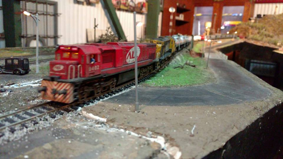 Ferroamigos Club Escobar, is a museum and Argentinian model railroading club in Escobar, Argentina. Learn more about Argentina Ferroamigos Club in Escobar and see what Ferroamigos Club in Escobar has to offer in model trains in Argentina, So visit Argentina Ferroamigos Club in Escobar At www.krafttrains.com.
Ferroamigos Club Escobar, es un museo y club ferroviario modelo argentino en Escobar, Argentina. Conozca más sobre Argentina Ferroamigos Club en Escobar y vea lo que Ferroamigos Club en Escobar tiene para ofrecer en modelos de trenes en Argentina, así que visite Argentina Ferroamigos Club en Escobar En www.krafttrains.com.
