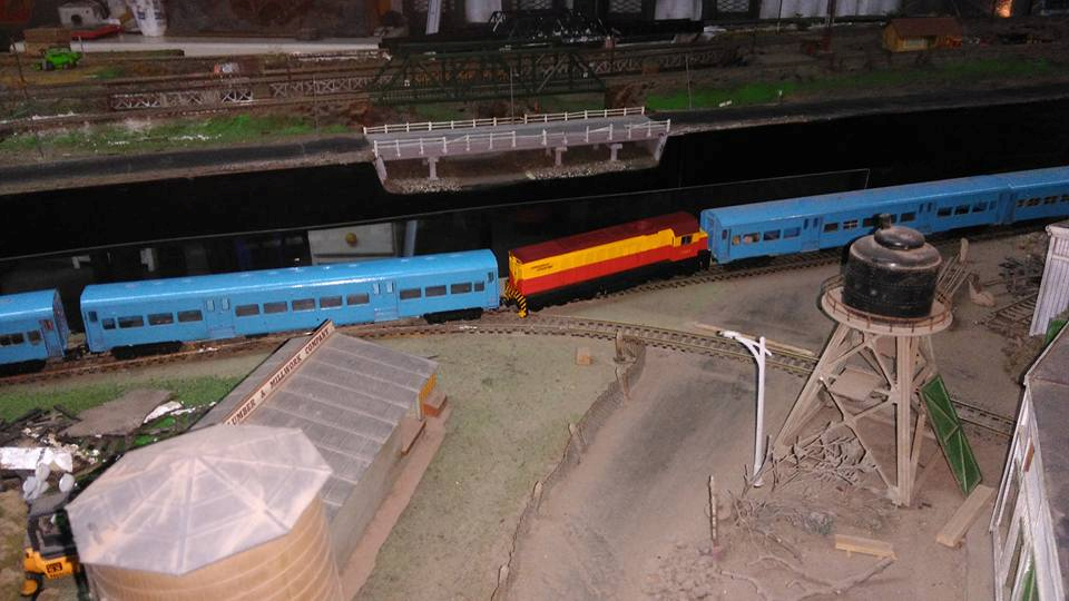 Ferroamigos Club Escobar, is a museum and Argentinian model railroading club in Escobar, Argentina. Learn more about Argentina Ferroamigos Club in Escobar and see what Ferroamigos Club in Escobar has to offer in model trains in Argentina, So visit Argentina Ferroamigos Club in Escobar At www.krafttrains.com.
Ferroamigos Club Escobar, es un museo y club ferroviario modelo argentino en Escobar, Argentina. Conozca más sobre Argentina Ferroamigos Club en Escobar y vea lo que Ferroamigos Club en Escobar tiene para ofrecer en modelos de trenes en Argentina, así que visite Argentina Ferroamigos Club en Escobar En www.krafttrains.com.
