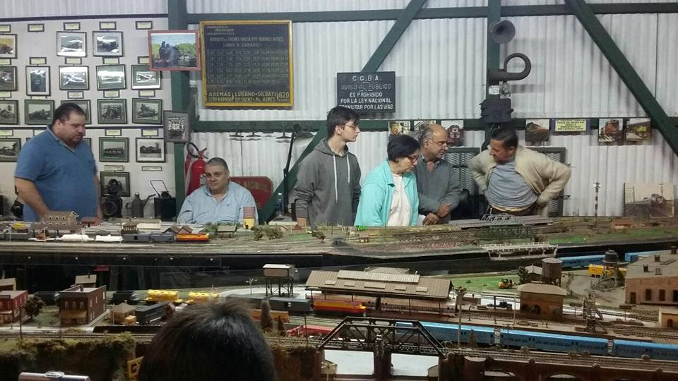 Ferroamigos Club Escobar, is a museum and Argentinian model railroading club in Escobar, Argentina. Learn more about Argentina Ferroamigos Club in Escobar and see what Ferroamigos Club in Escobar has to offer in model trains in Argentina, So visit Argentina Ferroamigos Club in Escobar At www.krafttrains.com.
Ferroamigos Club Escobar, es un museo y club ferroviario modelo argentino en Escobar, Argentina. Conozca más sobre Argentina Ferroamigos Club en Escobar y vea lo que Ferroamigos Club en Escobar tiene para ofrecer en modelos de trenes en Argentina, así que visite Argentina Ferroamigos Club en Escobar En www.krafttrains.com.

