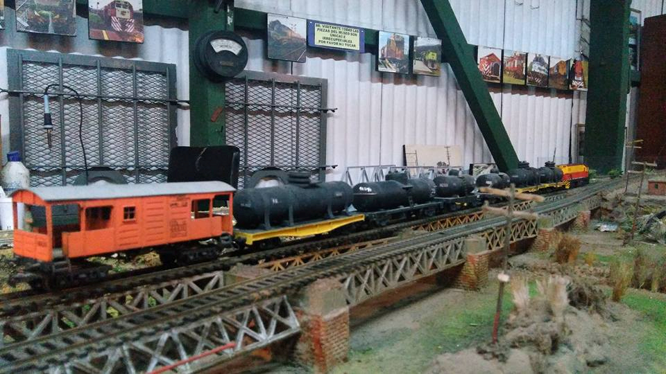 Ferroamigos Club Escobar, is a museum and Argentinian model railroading club in Escobar, Argentina. Learn more about Argentina Ferroamigos Club in Escobar and see what Ferroamigos Club in Escobar has to offer in model trains in Argentina, So visit Argentina Ferroamigos Club in Escobar At www.krafttrains.com.
Ferroamigos Club Escobar, es un museo y club ferroviario modelo argentino en Escobar, Argentina. Conozca más sobre Argentina Ferroamigos Club en Escobar y vea lo que Ferroamigos Club en Escobar tiene para ofrecer en modelos de trenes en Argentina, así que visite Argentina Ferroamigos Club en Escobar En www.krafttrains.com.
