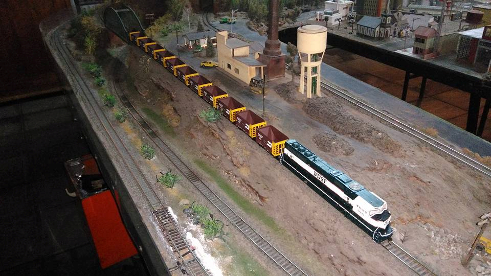 Ferroamigos Club Escobar, is a museum and Argentinian model railroading club in Escobar, Argentina. Learn more about Argentina Ferroamigos Club in Escobar and see what Ferroamigos Club in Escobar has to offer in model trains in Argentina, So visit Argentina Ferroamigos Club in Escobar At www.krafttrains.com.
Ferroamigos Club Escobar, es un museo y club ferroviario modelo argentino en Escobar, Argentina. Conozca más sobre Argentina Ferroamigos Club en Escobar y vea lo que Ferroamigos Club en Escobar tiene para ofrecer en modelos de trenes en Argentina, así que visite Argentina Ferroamigos Club en Escobar En www.krafttrains.com.
