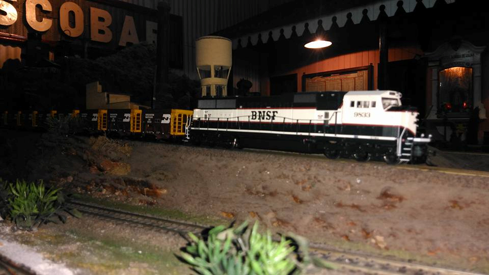 Ferroamigos Club Escobar, is a museum and Argentinian model railroading club in Escobar, Argentina. Learn more about Argentina Ferroamigos Club in Escobar and see what Ferroamigos Club in Escobar has to offer in model trains in Argentina, So visit Argentina Ferroamigos Club in Escobar At www.krafttrains.com.
Ferroamigos Club Escobar, es un museo y club ferroviario modelo argentino en Escobar, Argentina. Conozca más sobre Argentina Ferroamigos Club en Escobar y vea lo que Ferroamigos Club en Escobar tiene para ofrecer en modelos de trenes en Argentina, así que visite Argentina Ferroamigos Club en Escobar En www.krafttrains.com.

