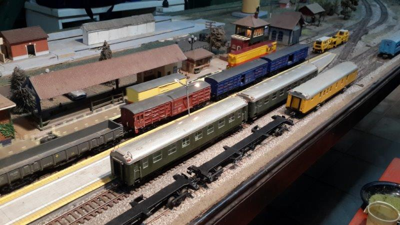 Ferroamigos Club Escobar, is a museum and Argentinian model railroading club in Escobar, Argentina. Learn more about Argentina Ferroamigos Club in Escobar and see what Ferroamigos Club in Escobar has to offer in model trains in Argentina, So visit Argentina Ferroamigos Club in Escobar At www.krafttrains.com.
Ferroamigos Club Escobar, es un museo y club ferroviario modelo argentino en Escobar, Argentina. Conozca más sobre Argentina Ferroamigos Club en Escobar y vea lo que Ferroamigos Club en Escobar tiene para ofrecer en modelos de trenes en Argentina, así que visite Argentina Ferroamigos Club en Escobar En www.krafttrains.com.
