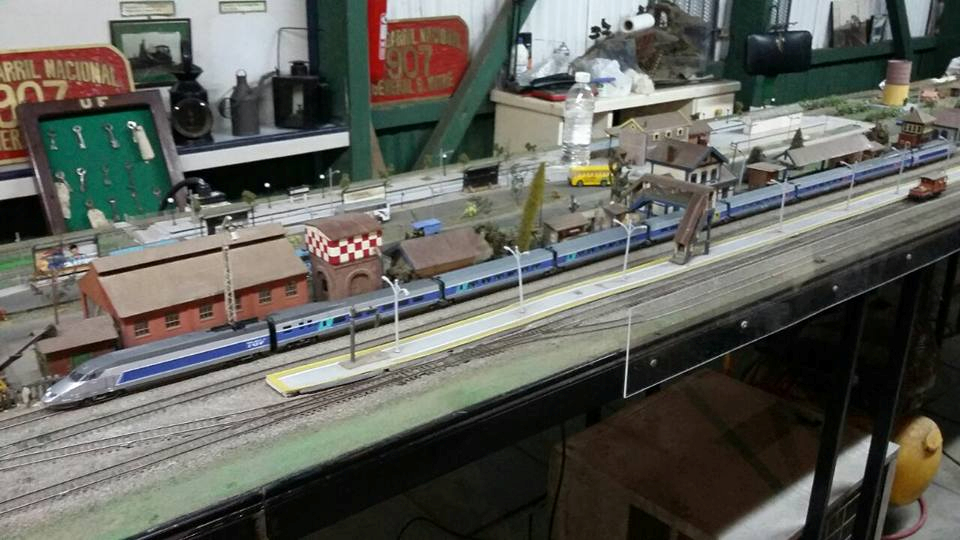 Ferroamigos Club Escobar, is a museum and Argentinian model railroading club in Escobar, Argentina. Learn more about Argentina Ferroamigos Club in Escobar and see what Ferroamigos Club in Escobar has to offer in model trains in Argentina, So visit Argentina Ferroamigos Club in Escobar At www.krafttrains.com.
Ferroamigos Club Escobar, es un museo y club ferroviario modelo argentino en Escobar, Argentina. Conozca más sobre Argentina Ferroamigos Club en Escobar y vea lo que Ferroamigos Club en Escobar tiene para ofrecer en modelos de trenes en Argentina, así que visite Argentina Ferroamigos Club en Escobar En www.krafttrains.com.
