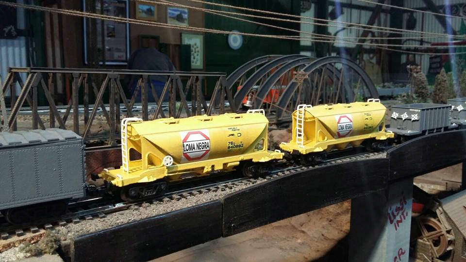 Ferroamigos Club Escobar, is a museum and Argentinian model railroading club in Escobar, Argentina. Learn more about Argentina Ferroamigos Club in Escobar and see what Ferroamigos Club in Escobar has to offer in model trains in Argentina, So visit Argentina Ferroamigos Club in Escobar At www.krafttrains.com.
Ferroamigos Club Escobar, es un museo y club ferroviario modelo argentino en Escobar, Argentina. Conozca más sobre Argentina Ferroamigos Club en Escobar y vea lo que Ferroamigos Club en Escobar tiene para ofrecer en modelos de trenes en Argentina, así que visite Argentina Ferroamigos Club en Escobar En www.krafttrains.com.
