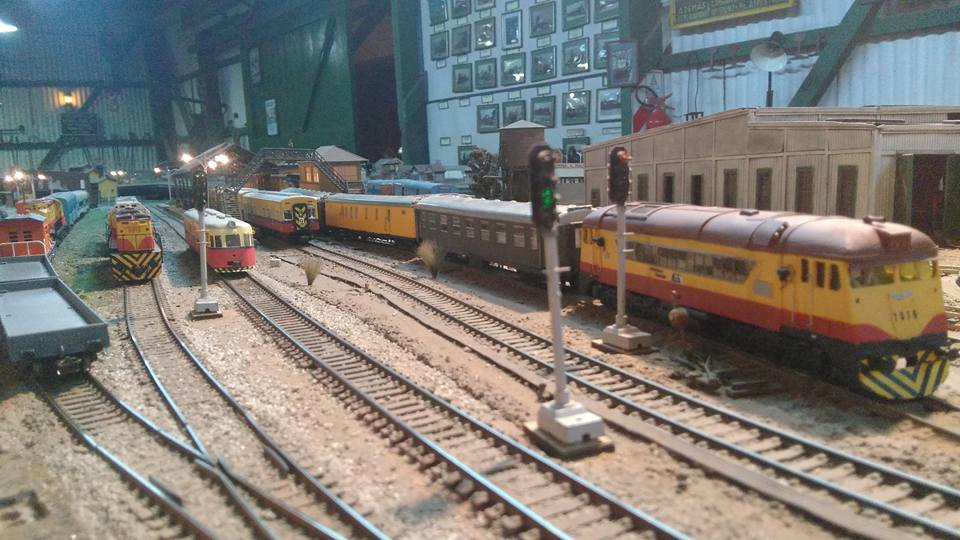Ferroamigos Club Escobar, is a museum and Argentinian model railroading club in Escobar, Argentina. Learn more about Argentina Ferroamigos Club in Escobar and see what Ferroamigos Club in Escobar has to offer in model trains in Argentina, So visit Argentina Ferroamigos Club in Escobar At www.krafttrains.com.
Ferroamigos Club Escobar, es un museo y club ferroviario modelo argentino en Escobar, Argentina. Conozca más sobre Argentina Ferroamigos Club en Escobar y vea lo que Ferroamigos Club en Escobar tiene para ofrecer en modelos de trenes en Argentina, así que visite Argentina Ferroamigos Club en Escobar En www.krafttrains.com.
