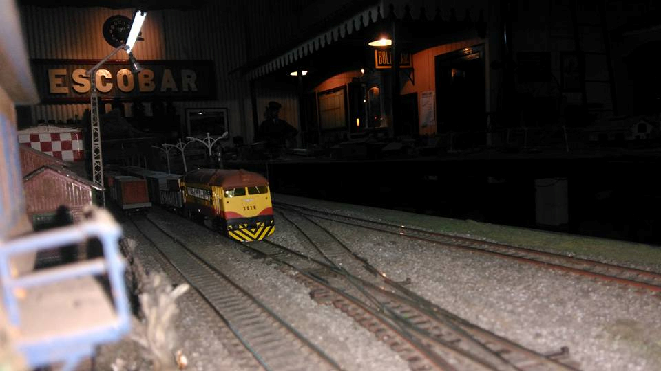 Ferroamigos Club Escobar, is a museum and Argentinian model railroading club in Escobar, Argentina. Learn more about Argentina Ferroamigos Club in Escobar and see what Ferroamigos Club in Escobar has to offer in model trains in Argentina, So visit Argentina Ferroamigos Club in Escobar At www.krafttrains.com.
Ferroamigos Club Escobar, es un museo y club ferroviario modelo argentino en Escobar, Argentina. Conozca más sobre Argentina Ferroamigos Club en Escobar y vea lo que Ferroamigos Club en Escobar tiene para ofrecer en modelos de trenes en Argentina, así que visite Argentina Ferroamigos Club en Escobar En www.krafttrains.com.
