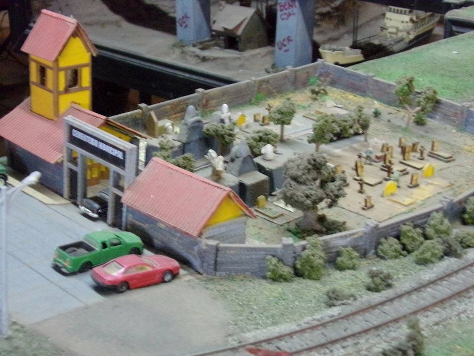 Ferroamigos Club Escobar, is a museum and Argentinian model railroading club in Escobar, Argentina. Learn more about Argentina Ferroamigos Club in Escobar and see what Ferroamigos Club in Escobar has to offer in model trains in Argentina, So visit Argentina Ferroamigos Club in Escobar At www.krafttrains.com.
Ferroamigos Club Escobar, es un museo y club ferroviario modelo argentino en Escobar, Argentina. Conozca más sobre Argentina Ferroamigos Club en Escobar y vea lo que Ferroamigos Club en Escobar tiene para ofrecer en modelos de trenes en Argentina, así que visite Argentina Ferroamigos Club en Escobar En www.krafttrains.com.
