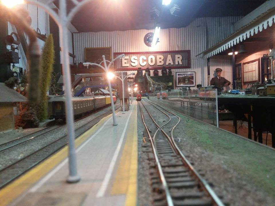 Ferroamigos Club Escobar, is a museum and Argentinian model railroading club in Escobar, Argentina. Learn more about Argentina Ferroamigos Club in Escobar and see what Ferroamigos Club in Escobar has to offer in model trains in Argentina, So visit Argentina Ferroamigos Club in Escobar At www.krafttrains.com.
Ferroamigos Club Escobar, es un museo y club ferroviario modelo argentino en Escobar, Argentina. Conozca más sobre Argentina Ferroamigos Club en Escobar y vea lo que Ferroamigos Club en Escobar tiene para ofrecer en modelos de trenes en Argentina, así que visite Argentina Ferroamigos Club en Escobar En www.krafttrains.com.
