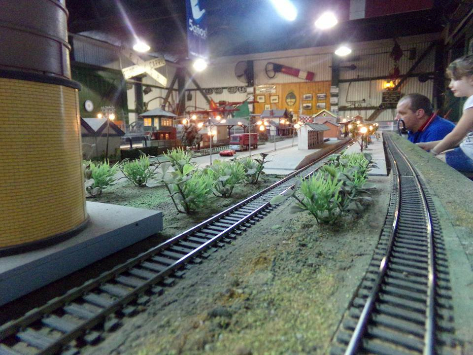 Ferroamigos Club Escobar, is a museum and Argentinian model railroading club in Escobar, Argentina. Learn more about Argentina Ferroamigos Club in Escobar and see what Ferroamigos Club in Escobar has to offer in model trains in Argentina, So visit Argentina Ferroamigos Club in Escobar At www.krafttrains.com.
Ferroamigos Club Escobar, es un museo y club ferroviario modelo argentino en Escobar, Argentina. Conozca más sobre Argentina Ferroamigos Club en Escobar y vea lo que Ferroamigos Club en Escobar tiene para ofrecer en modelos de trenes en Argentina, así que visite Argentina Ferroamigos Club en Escobar En www.krafttrains.com.
