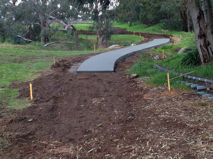 The Altona Miniature Railway (AMR) is a hobby club run by members that provide miniature train rides on scaled steam and diesel engines (5″ and 7 1/4″ gauge), over our 1.5 km length track in Altona Australia. Membership with Altona Miniature Railway is available to anyone who is interested in trains, scale model railroading, engineering, gardening or being involved in the local community. Altona Miniature Railway is a family friendly club that welcomes new members and their families. 