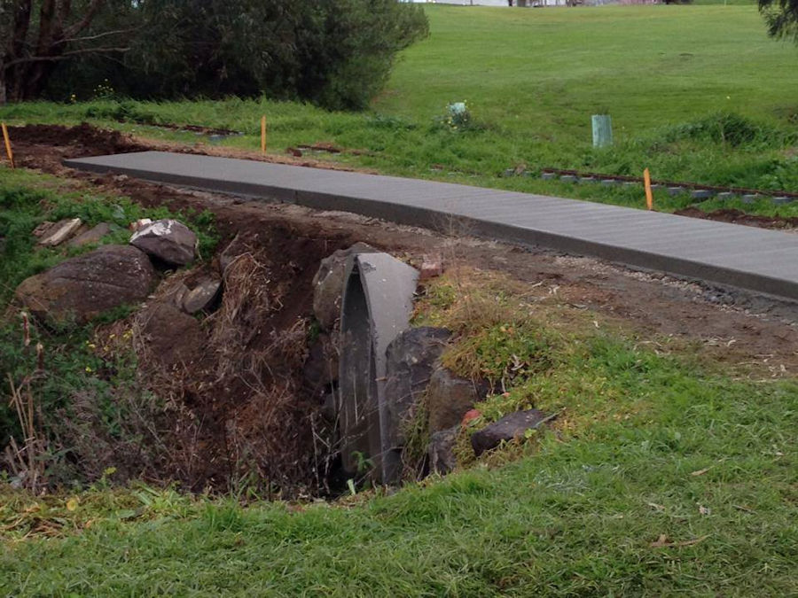 The Altona Miniature Railway (AMR) is a hobby club run by members that provide miniature train rides on scaled steam and diesel engines (5″ and 7 1/4″ gauge), over our 1.5 km length track in Altona Australia. Membership with Altona Miniature Railway is available to anyone who is interested in trains, scale model railroading, engineering, gardening or being involved in the local community. Altona Miniature Railway is a family friendly club that welcomes new members and their families. 