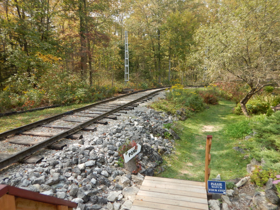 Ontario the Halton County Radial Railway (HCRR) is a full-size operating electric railway and museum, featuring historic electric railcars operating on two kilometers of scenic track. The HCRR is owned and operated by the Ontario Electric Railway Historical Association (OERHA), a non-profit, educational organization. The HCRR is proud to be Ontario’s first and largest electric railway museum.
The OERHA is made up of active members who volunteer to maintain, restore and operate the museum for its many visitors throughout the year. New members are always welcome at the HCRR, and there are many ways to lend a hand. For more trains go to www.krafttrains.com
