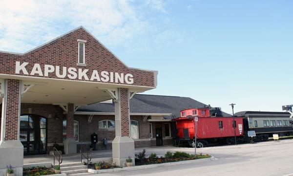 Welcome to the Ron Morel Memorial Museum in Kapuskasing Ontario Canada

This site's collection focuses on the Kapuskasing region from 1914 to the present. The museum is housed in two Canadian National Railway coaches, an engine and a caboose. There is a permanent exhibit on Kapuskasing's World War I internment camp ( www.cdli.ca/monuments/on/kapplaq.htm ), and new exhibits every season on various aspects of Kapuskasing. Working HO-gauge and N-gauge railway models are sure to delight young and older visitors alike.

The Ron Morel Memorial Museum, housed in locomotive #5107, was founded in 1971 by the late Ron Morel Sr. whose vision was to showcase two of his passions -local history and trains. The museum has something for everyone.
