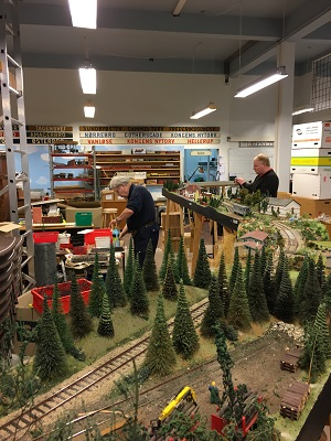 Travel to Denmark Albertslund The Danish Model Railroad Club. See what model railroading train clubs in Denmark Albertslund The Danish Model Railroad Club has to offer.The Danish model railroading train clubs in Denmark Albertslund. For model railroading train clubs in Denmark visit KraftTrains.com

TRejser til Danmark. Se hvilken model jernbanestationer i Danmark. Danske model railroading togklubber i Danmark. Danske modelbaneklubber i Danmark. For model railroading togklubber i Danmark besøg KraftTrains.com