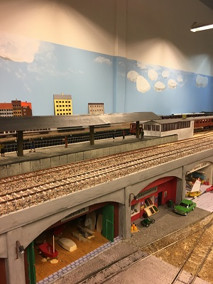 Travel to Denmark Albertslund The Danish Model Railroad Club. See what model railroading train clubs in Denmark Albertslund The Danish Model Railroad Club has to offer.The Danish model railroading train clubs in Denmark Albertslund. For model railroading train clubs in Denmark visit KraftTrains.com

TRejser til Danmark. Se hvilken model jernbanestationer i Danmark. Danske model railroading togklubber i Danmark. Danske modelbaneklubber i Danmark. For model railroading togklubber i Danmark besøg KraftTrains.com