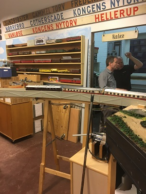 Travel to Denmark Albertslund The Danish Model Railroad Club. See what model railroading train clubs in Denmark Albertslund The Danish Model Railroad Club has to offer.The Danish model railroading train clubs in Denmark Albertslund. For model railroading train clubs in Denmark visit KraftTrains.com

TRejser til Danmark. Se hvilken model jernbanestationer i Danmark. Danske model railroading togklubber i Danmark. Danske modelbaneklubber i Danmark. For model railroading togklubber i Danmark besøg KraftTrains.com
