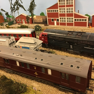 Travel to Denmark Albertslund The Danish Model Railroad Club. See what model railroading train clubs in Denmark Albertslund The Danish Model Railroad Club has to offer.The Danish model railroading train clubs in Denmark Albertslund. For model railroading train clubs in Denmark visit KraftTrains.com

TRejser til Danmark. Se hvilken model jernbanestationer i Danmark. Danske model railroading togklubber i Danmark. Danske modelbaneklubber i Danmark. For model railroading togklubber i Danmark besøg KraftTrains.com