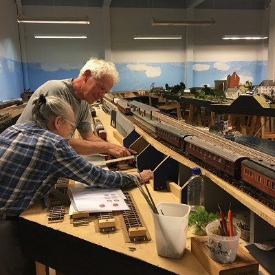 Travel to Denmark Albertslund The Danish Model Railroad Club. See what model railroading train clubs in Denmark Albertslund The Danish Model Railroad Club has to offer.The Danish model railroading train clubs in Denmark Albertslund. For model railroading train clubs in Denmark visit KraftTrains.com

TRejser til Danmark. Se hvilken model jernbanestationer i Danmark. Danske model railroading togklubber i Danmark. Danske modelbaneklubber i Danmark. For model railroading togklubber i Danmark besøg KraftTrains.com