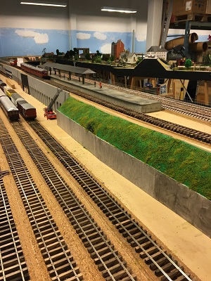 Travel to Denmark Albertslund The Danish Model Railroad Club. See what model railroading train clubs in Denmark Albertslund The Danish Model Railroad Club has to offer.The Danish model railroading train clubs in Denmark Albertslund. For model railroading train clubs in Denmark visit KraftTrains.com

TRejser til Danmark. Se hvilken model jernbanestationer i Danmark. Danske model railroading togklubber i Danmark. Danske modelbaneklubber i Danmark. For model railroading togklubber i Danmark besøg KraftTrains.com
