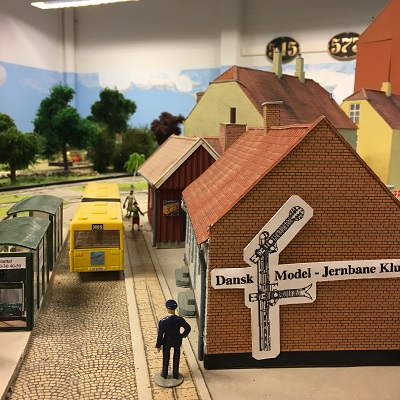 Travel to Denmark Albertslund The Danish Model Railroad Club. See what model railroading train clubs in Denmark Albertslund The Danish Model Railroad Club has to offer.The Danish model railroading train clubs in Denmark Albertslund. For model railroading train clubs in Denmark visit KraftTrains.com

TRejser til Danmark. Se hvilken model jernbanestationer i Danmark. Danske model railroading togklubber i Danmark. Danske modelbaneklubber i Danmark. For model railroading togklubber i Danmark besøg KraftTrains.com