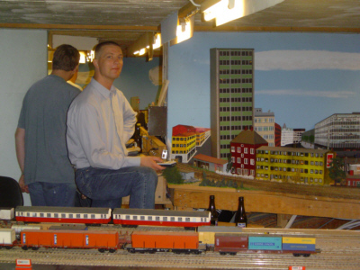 Travel to Denmark Albertslund The Danish Model Railroad Club. See what model railroading train clubs in Denmark Albertslund The Danish Model Railroad Club has to offer.The Danish model railroading train clubs in Denmark Albertslund. For model railroading train clubs in Denmark visit KraftTrains.com

TRejser til Danmark. Se hvilken model jernbanestationer i Danmark. Danske model railroading togklubber i Danmark. Danske modelbaneklubber i Danmark. For model railroading togklubber i Danmark besøg KraftTrains.com