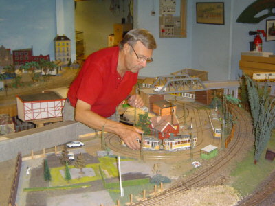 Travel to Denmark Albertslund The Danish Model Railroad Club. See what model railroading train clubs in Denmark Albertslund The Danish Model Railroad Club has to offer.The Danish model railroading train clubs in Denmark Albertslund. For model railroading train clubs in Denmark visit KraftTrains.com

TRejser til Danmark. Se hvilken model jernbanestationer i Danmark. Danske model railroading togklubber i Danmark. Danske modelbaneklubber i Danmark. For model railroading togklubber i Danmark besøg KraftTrains.com
