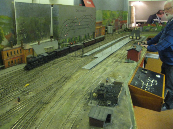 Travel to Denmark Albertslund The Danish Model Railroad Club. See what model railroading train clubs in Denmark Albertslund The Danish Model Railroad Club has to offer.The Danish model railroading train clubs in Denmark Albertslund. For model railroading train clubs in Denmark visit KraftTrains.com

TRejser til Danmark. Se hvilken model jernbanestationer i Danmark. Danske model railroading togklubber i Danmark. Danske modelbaneklubber i Danmark. For model railroading togklubber i Danmark besøg KraftTrains.com