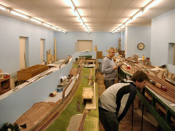 Model railway club HO Aalborg Denmark By KraftTrains.com. Go through the Model railway club H0 Aalborg in Aalborg Denmark and see what the Model railway club HO Aalborg Denmark has at www.KraftTrains.com .
Model jernbaneklub HO Aalborg Danmark Af KraftTrains.com. Gå gennem Model jernbaneklub H0 Aalborg i Aalborg Danmark og se, hvad Model jernbaneklub HO Aalborg Denmark har på www.KraftTrains.com. 
