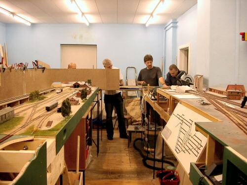 Model railway club HO Aalborg Denmark By KraftTrains.com. Go through the Model railway club H0 Aalborg in Aalborg Denmark and see what the Model railway club HO Aalborg Denmark has at www.KraftTrains.com .
Model jernbaneklub HO Aalborg Danmark Af KraftTrains.com. Gå gennem Model jernbaneklub H0 Aalborg i Aalborg Danmark og se, hvad Model jernbaneklub HO Aalborg Denmark har på www.KraftTrains.com. 
