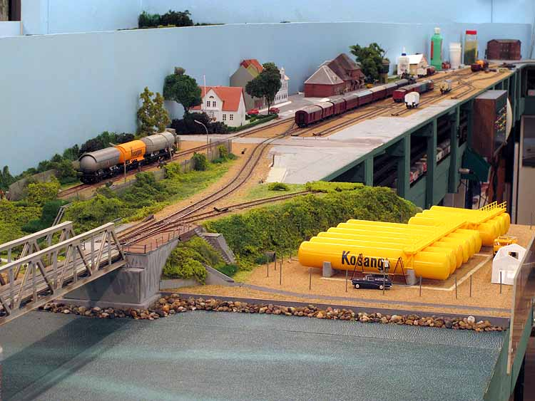 Model railway club HO Aalborg Denmark By KraftTrains.com. Go through the Model railway club H0 Aalborg in Aalborg Denmark and see what the Model railway club HO Aalborg Denmark has at www.KraftTrains.com .
Model jernbaneklub HO Aalborg Danmark Af KraftTrains.com. Gå gennem Model jernbaneklub H0 Aalborg i Aalborg Danmark og se, hvad Model jernbaneklub HO Aalborg Denmark har på www.KraftTrains.com. 
