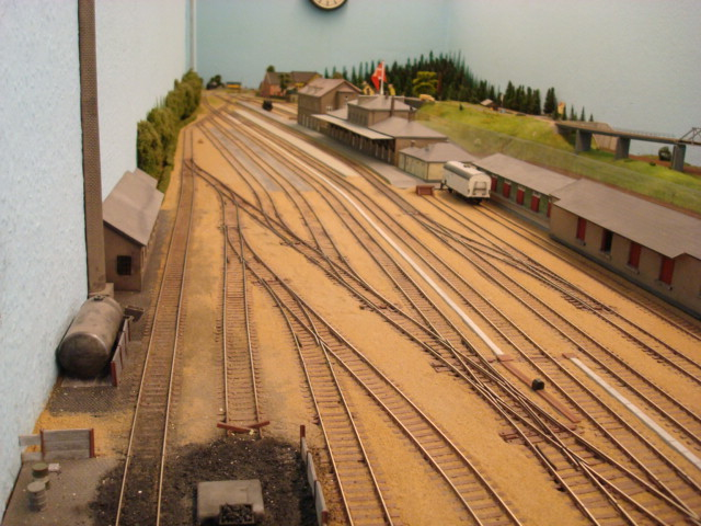 Model railway club HO Aalborg Denmark By KraftTrains.com. Go through the Model railway club H0 Aalborg in Aalborg Denmark and see what the Model railway club HO Aalborg Denmark has at www.KraftTrains.com .
Model jernbaneklub HO Aalborg Danmark Af KraftTrains.com. Gå gennem Model jernbaneklub H0 Aalborg i Aalborg Danmark og se, hvad Model jernbaneklub HO Aalborg Denmark har på www.KraftTrains.com. 
