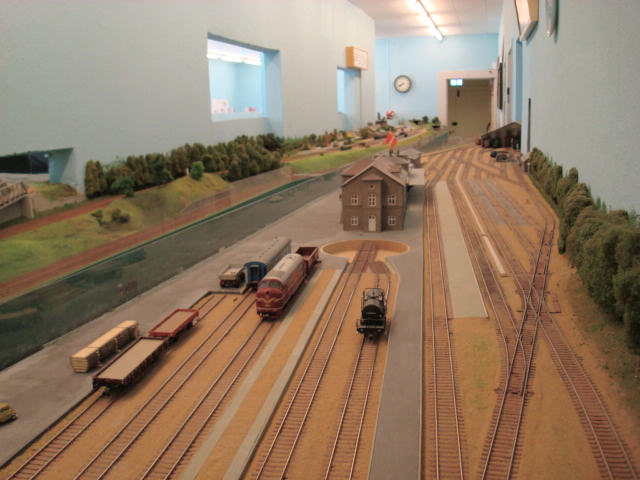 Model railway club HO Aalborg Denmark By KraftTrains.com. Go through the Model railway club H0 Aalborg in Aalborg Denmark and see what the Model railway club HO Aalborg Denmark has at www.KraftTrains.com .
Model jernbaneklub HO Aalborg Danmark Af KraftTrains.com. Gå gennem Model jernbaneklub H0 Aalborg i Aalborg Danmark og se, hvad Model jernbaneklub HO Aalborg Denmark har på www.KraftTrains.com. 
