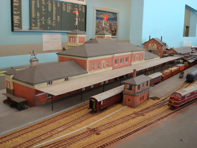 Model railway club HO Aalborg Denmark By KraftTrains.com. Go through the Model railway club H0 Aalborg in Aalborg Denmark and see what the Model railway club HO Aalborg Denmark has at www.KraftTrains.com .
Model jernbaneklub HO Aalborg Danmark Af KraftTrains.com. Gå gennem Model jernbaneklub H0 Aalborg i Aalborg Danmark og se, hvad Model jernbaneklub HO Aalborg Denmark har på www.KraftTrains.com. 

