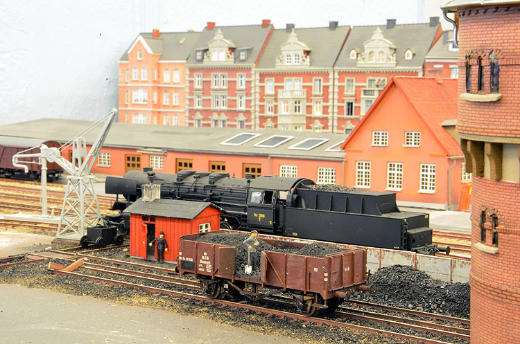 Model railway club HO Aalborg Denmark By KraftTrains.com. Go through the Model railway club H0 Aalborg in Aalborg Denmark and see what the Model railway club HO Aalborg Denmark has at www.KraftTrains.com .
Model jernbaneklub HO Aalborg Danmark Af KraftTrains.com. Gå gennem Model jernbaneklub H0 Aalborg i Aalborg Danmark og se, hvad Model jernbaneklub HO Aalborg Denmark har på www.KraftTrains.com. 
