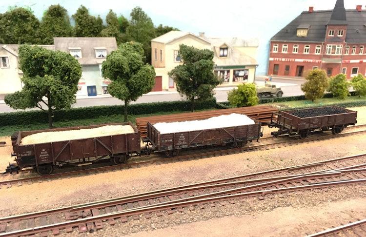 Model railway club HO Aalborg Denmark By KraftTrains.com. Go through the Model railway club H0 Aalborg in Aalborg Denmark and see what the Model railway club HO Aalborg Denmark has at www.KraftTrains.com .
Model jernbaneklub HO Aalborg Danmark Af KraftTrains.com. Gå gennem Model jernbaneklub H0 Aalborg i Aalborg Danmark og se, hvad Model jernbaneklub HO Aalborg Denmark har på www.KraftTrains.com. 
