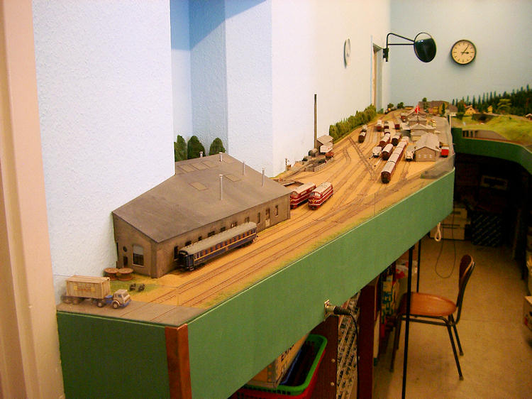 Model railway club HO Aalborg Denmark By KraftTrains.com. Go through the Model railway club H0 Aalborg in Aalborg Denmark and see what the Model railway club HO Aalborg Denmark has at www.KraftTrains.com .
Model jernbaneklub HO Aalborg Danmark Af KraftTrains.com. Gå gennem Model jernbaneklub H0 Aalborg i Aalborg Danmark og se, hvad Model jernbaneklub HO Aalborg Denmark har på www.KraftTrains.com. 
