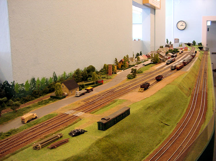 Model railway club HO Aalborg Denmark By KraftTrains.com. Go through the Model railway club H0 Aalborg in Aalborg Denmark and see what the Model railway club HO Aalborg Denmark has at www.KraftTrains.com .
Model jernbaneklub HO Aalborg Danmark Af KraftTrains.com. Gå gennem Model jernbaneklub H0 Aalborg i Aalborg Danmark og se, hvad Model jernbaneklub HO Aalborg Denmark har på www.KraftTrains.com. 
