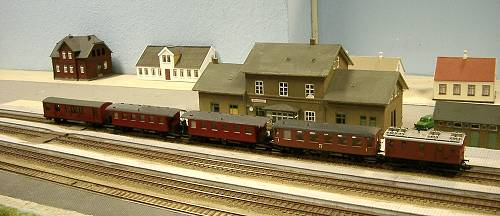 Model railway club HO Aalborg Denmark By KraftTrains.com. Go through the Model railway club H0 Aalborg in Aalborg Denmark and see what the Model railway club HO Aalborg Denmark has at www.KraftTrains.com .
Model jernbaneklub HO Aalborg Danmark Af KraftTrains.com. Gå gennem Model jernbaneklub H0 Aalborg i Aalborg Danmark og se, hvad Model jernbaneklub HO Aalborg Denmark har på www.KraftTrains.com. 
