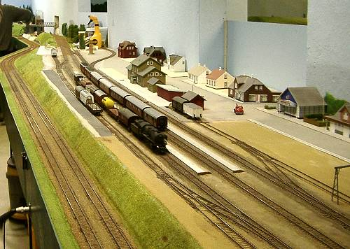 Model railway club HO Aalborg Denmark By KraftTrains.com. Go through the Model railway club H0 Aalborg in Aalborg Denmark and see what the Model railway club HO Aalborg Denmark has at www.KraftTrains.com .
Model jernbaneklub HO Aalborg Danmark Af KraftTrains.com. Gå gennem Model jernbaneklub H0 Aalborg i Aalborg Danmark og se, hvad Model jernbaneklub HO Aalborg Denmark har på www.KraftTrains.com. 
