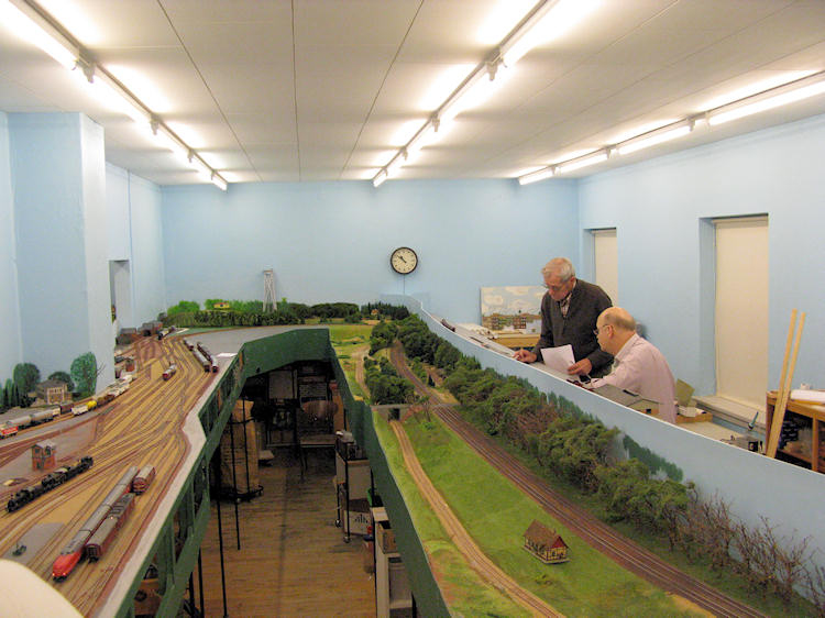 Model railway club HO Aalborg Denmark By KraftTrains.com. Go through the Model railway club H0 Aalborg in Aalborg Denmark and see what the Model railway club HO Aalborg Denmark has at www.KraftTrains.com .
Model jernbaneklub HO Aalborg Danmark Af KraftTrains.com. Gå gennem Model jernbaneklub H0 Aalborg i Aalborg Danmark og se, hvad Model jernbaneklub HO Aalborg Denmark har på www.KraftTrains.com. 
