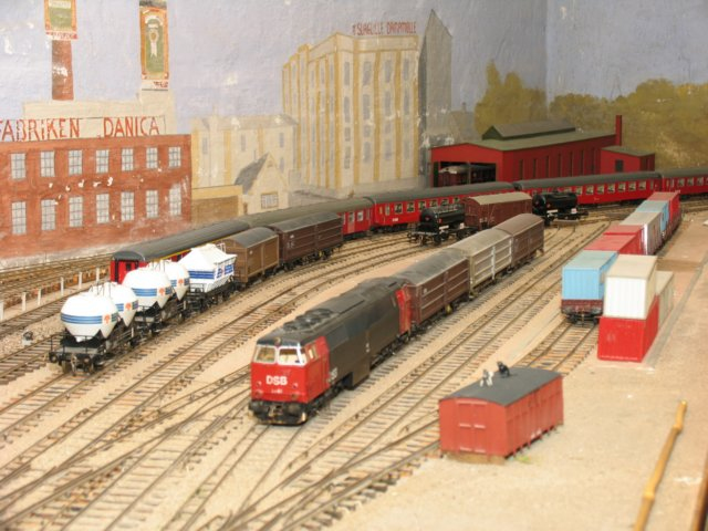 Slagelse Model Railroad Club Started in the spring of 1946. And is one of the oldest Model train Club in  Slagelse, Denmark. Learn more about the Slagelse Model Railway Club and see what the Slagelse Model Railway Club has to show you in model railroading,

 Slagelse Model Railroad Club Startet i foråret 1946. Og er en af de ældste Model Train Club i Slagelse, Danmark. Få mere at vide om Slagelse Model Railway Club og se, hvad Slagelse Model Railway Club skal vise dig i model railroading.
