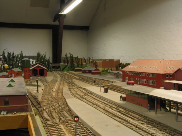 Slagelse Model Railroad Club Started in the spring of 1946. And is one of the oldest Model train Club in  Slagelse, Denmark. Learn more about the Slagelse Model Railway Club and see what the Slagelse Model Railway Club has to show you in model railroading,

 Slagelse Model Railroad Club Startet i foråret 1946. Og er en af de ældste Model Train Club i Slagelse, Danmark. Få mere at vide om Slagelse Model Railway Club og se, hvad Slagelse Model Railway Club skal vise dig i model railroading.
