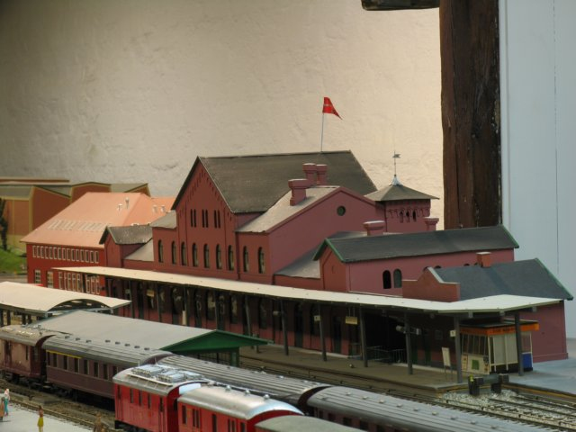 Slagelse Model Railroad Club Started in the spring of 1946. And is one of the oldest Model train Club in  Slagelse, Denmark. Learn more about the Slagelse Model Railway Club and see what the Slagelse Model Railway Club has to show you in model railroading,

 Slagelse Model Railroad Club Startet i foråret 1946. Og er en af de ældste Model Train Club i Slagelse, Danmark. Få mere at vide om Slagelse Model Railway Club og se, hvad Slagelse Model Railway Club skal vise dig i model railroading.
