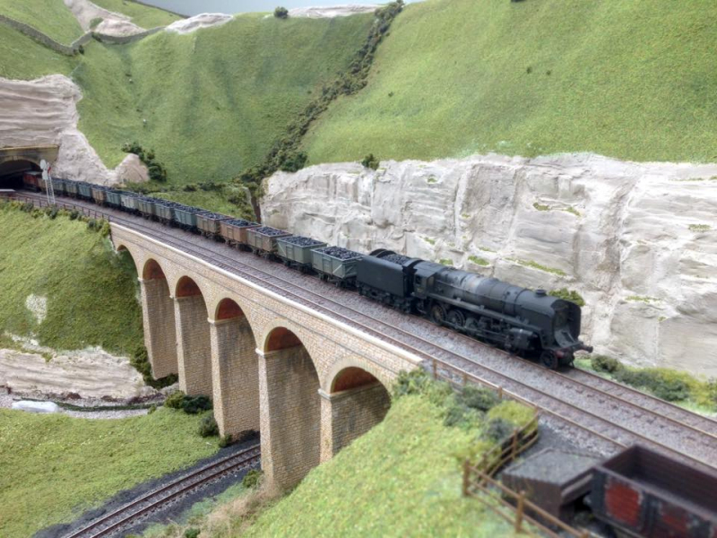 Model train clubs in London England at KraftTrains.com The Model Railway Club in London England and model train clubs around the world and more.