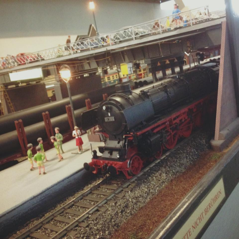 Model train clubs in London England at KraftTrains.com The Model Railway Club in London England and model train clubs around the world and more.