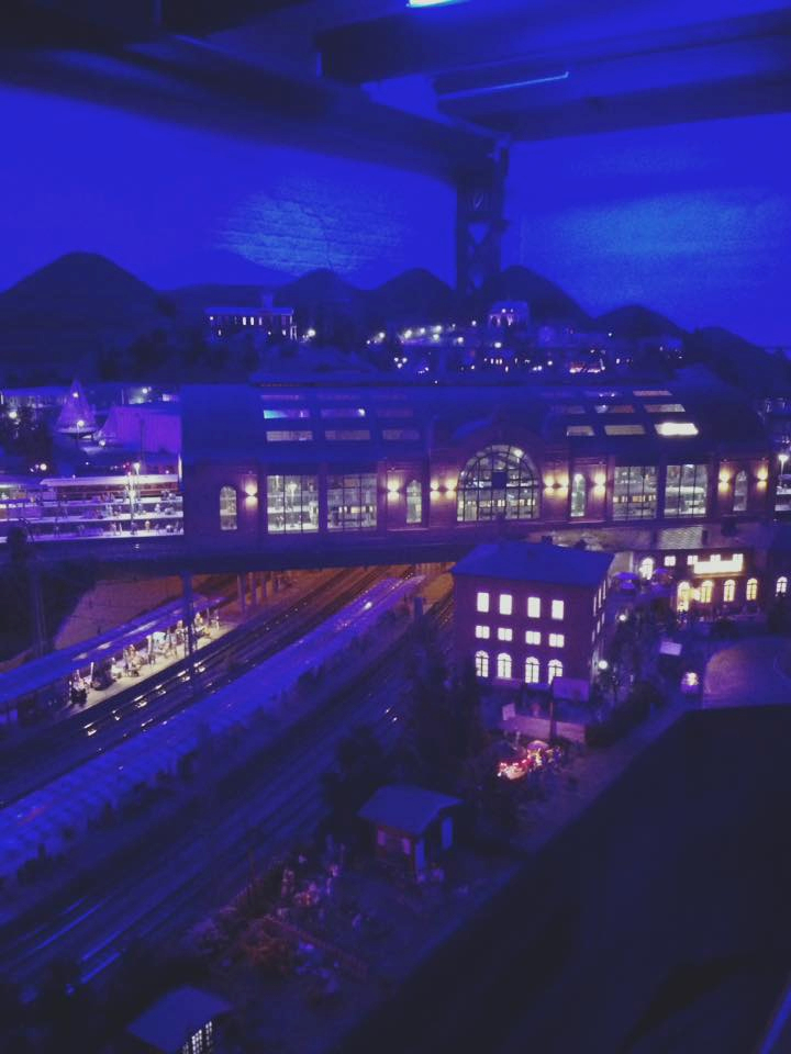 Model train clubs in London England at KraftTrains.com The Model Railway Club in London England and model train clubs around the world and more.